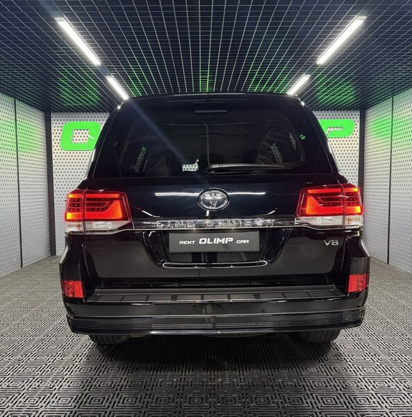 Toyota Land Cruiser 200