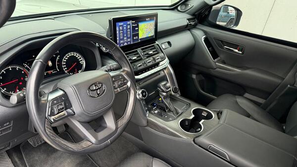 Toyota Land Cruiser 300 B6/B7