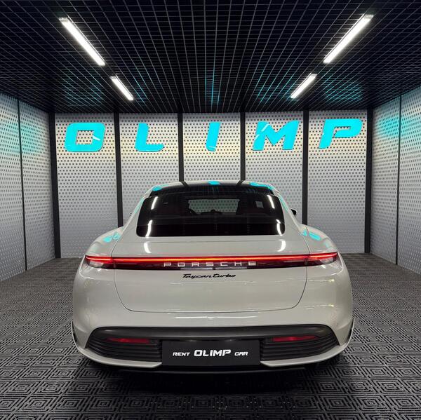 Porsche Taycan Turbo