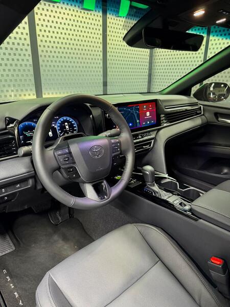 Toyota Camry 80 Hybrid