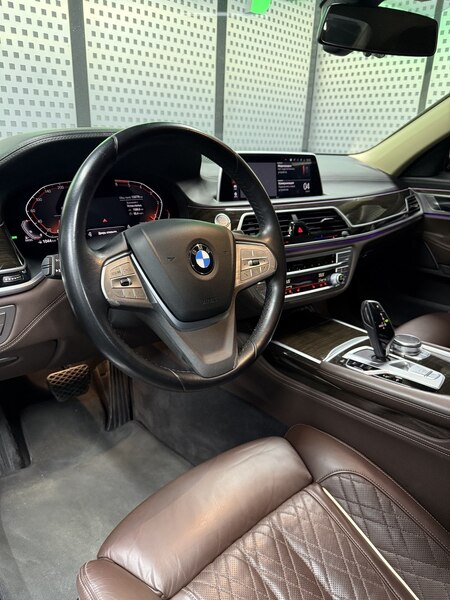 BMW 7 xDrive