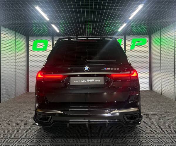BMW X7 M50D