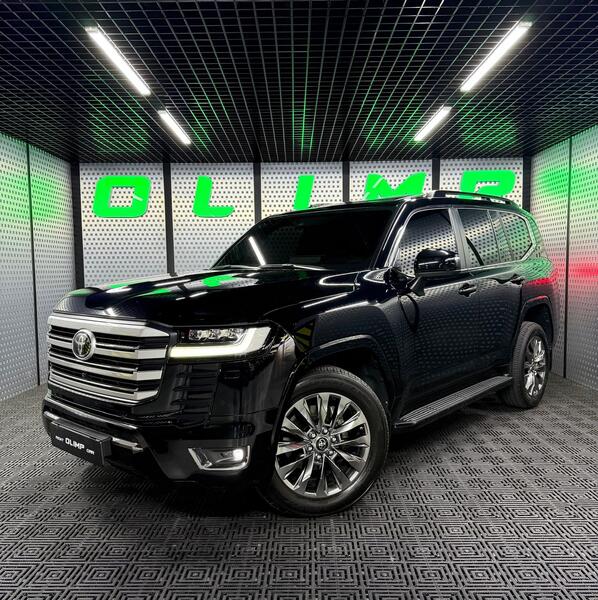 Toyota Land Cruiser 300