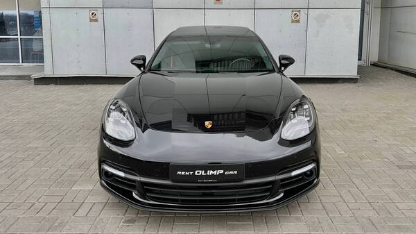 Porsche Panamera 4S
