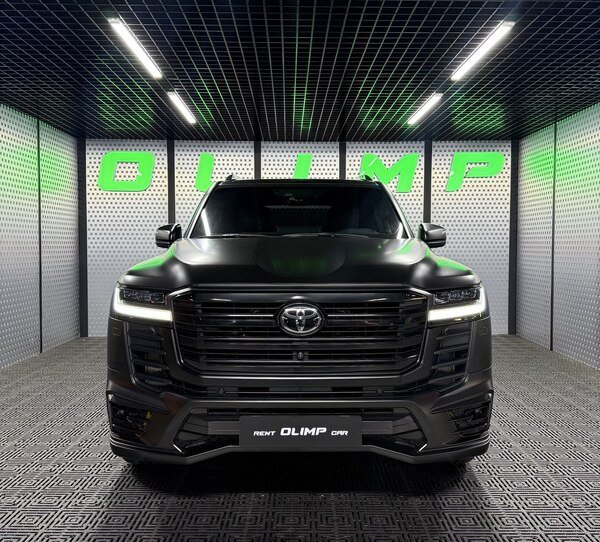 Toyota Land Cruiser 300 VIP